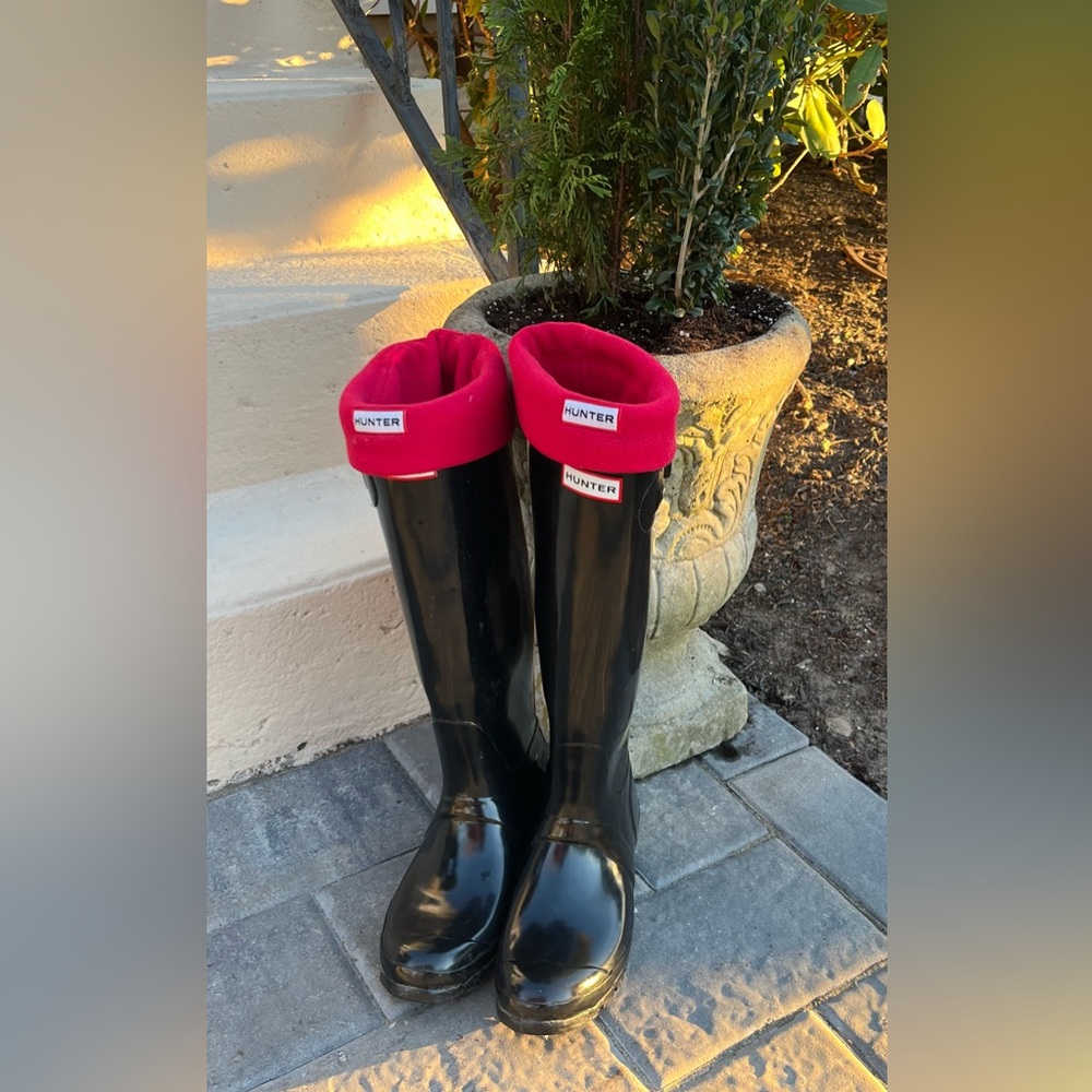 Hunter Women’s Original Tall Rain Boot Black Size Size 7 Medium UK 39 Red Sox